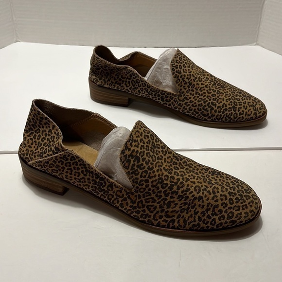 Lucky Brand Cahill Flat in Leopard Print Leather, Size 8 - Picture 3 of 10